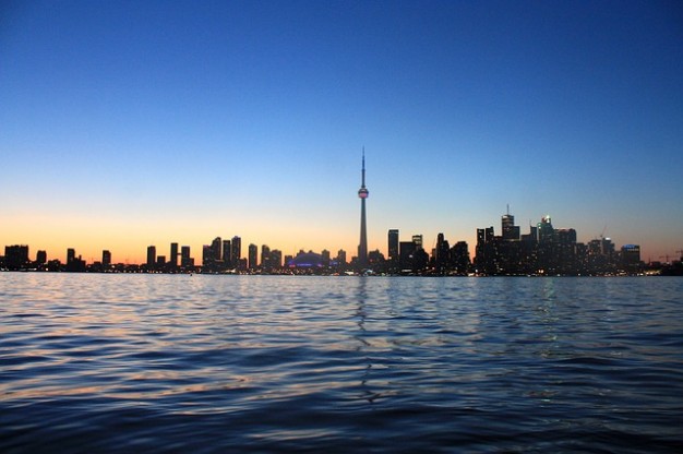 skyline-architecture-canada-tower-toronto-cn_121-73508